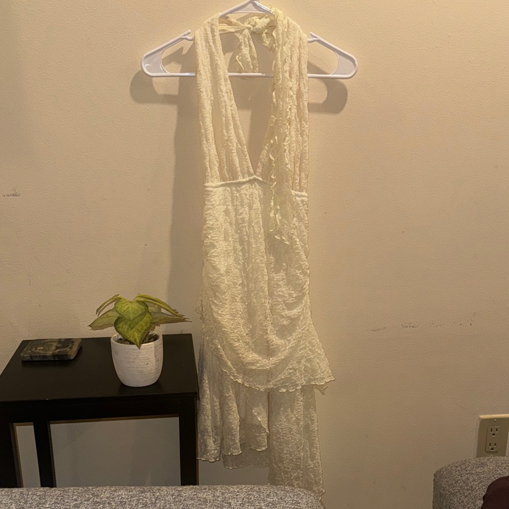 Elegant Cream Sleeveless Dress